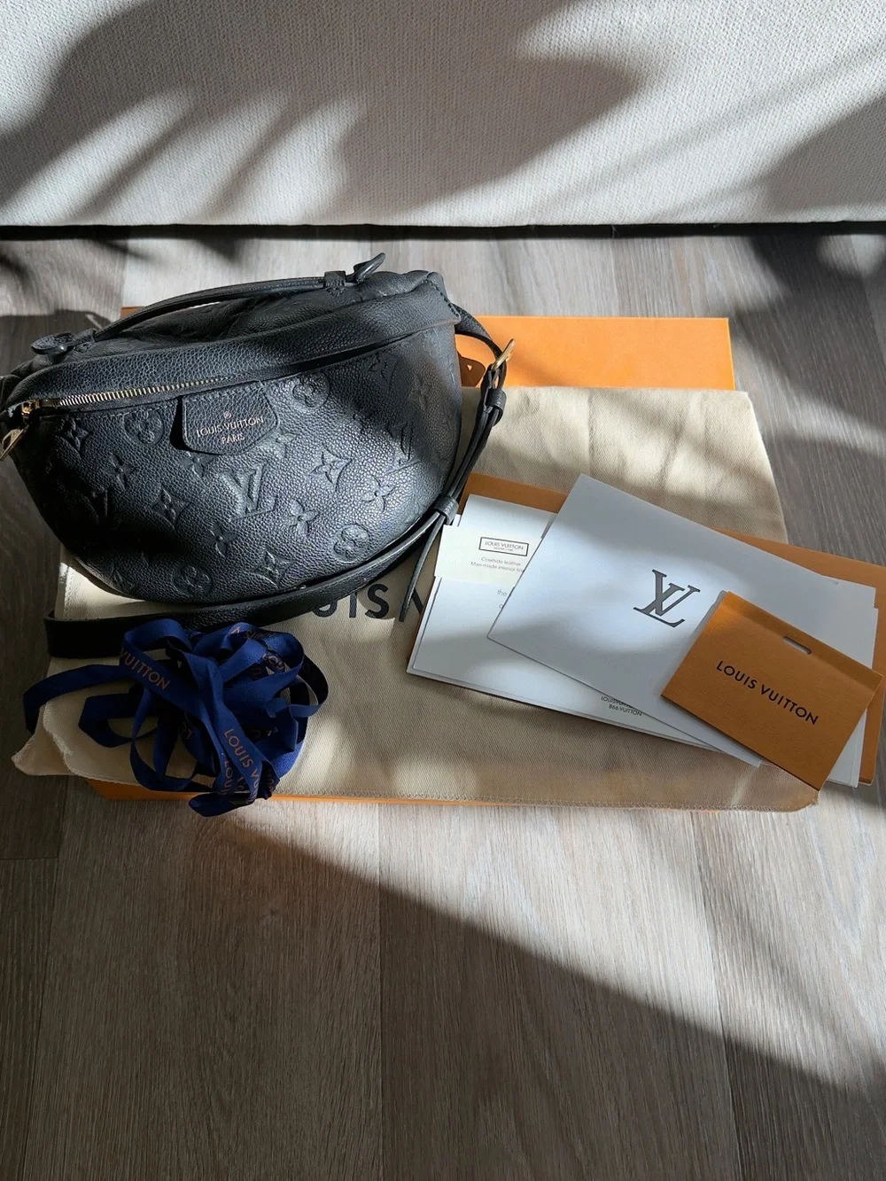 Louis Vuitton authentic bumbag